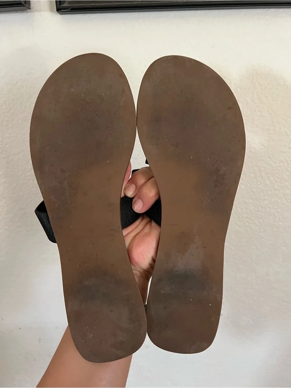 Tory Burch Moore Black Leather Thong Sandals Size 8.5M